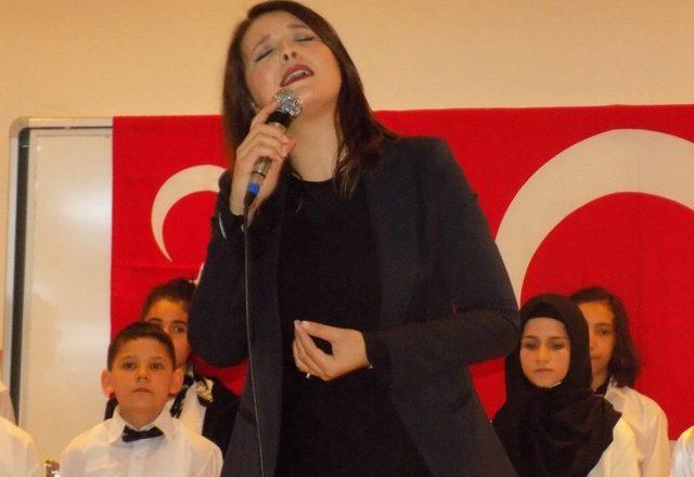 M&uuml;zik &Ouml;ğretmeni Sesiyle B&uuml;y&uuml;ledi 1