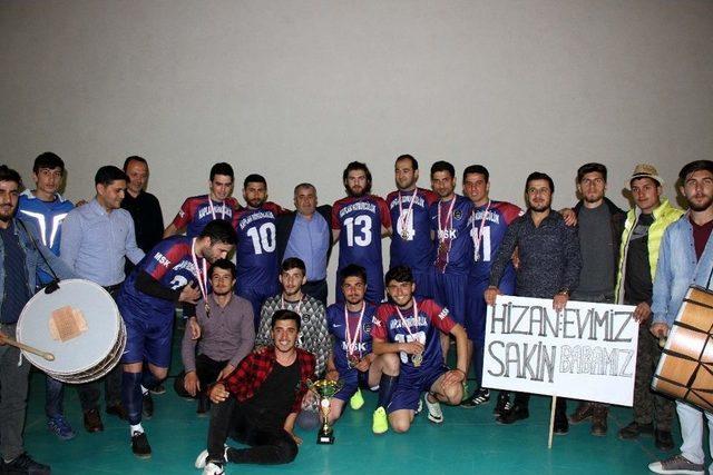 Hizan’da Futsal Turnuvası