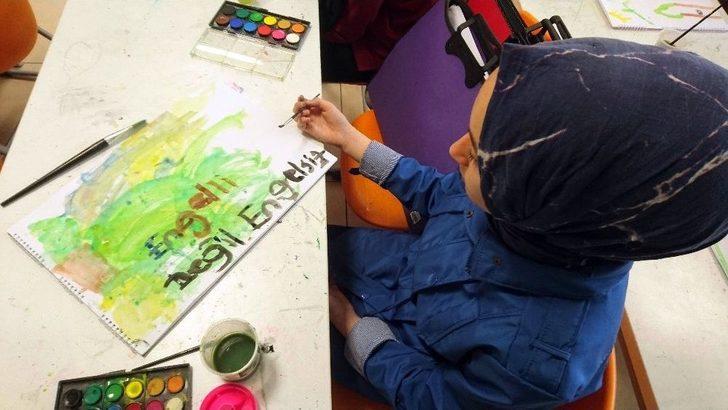 (özel) Ağızlarıyla Fırça Tuttular, Görmeden Boya Yaptılar G3