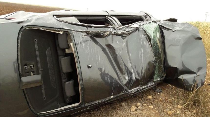 Mardin&rsquo;de Otomobil Takla Attı: 1 Yaralı