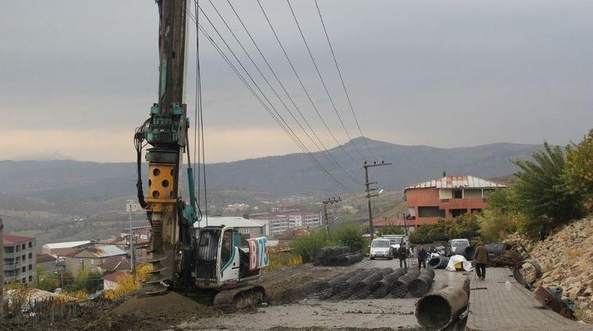 Kulp Belediyesinden Yol G&ouml;&ccedil;&uuml;klerine Karşı Kalıcı &Ccedil;&ouml;z&uuml;m