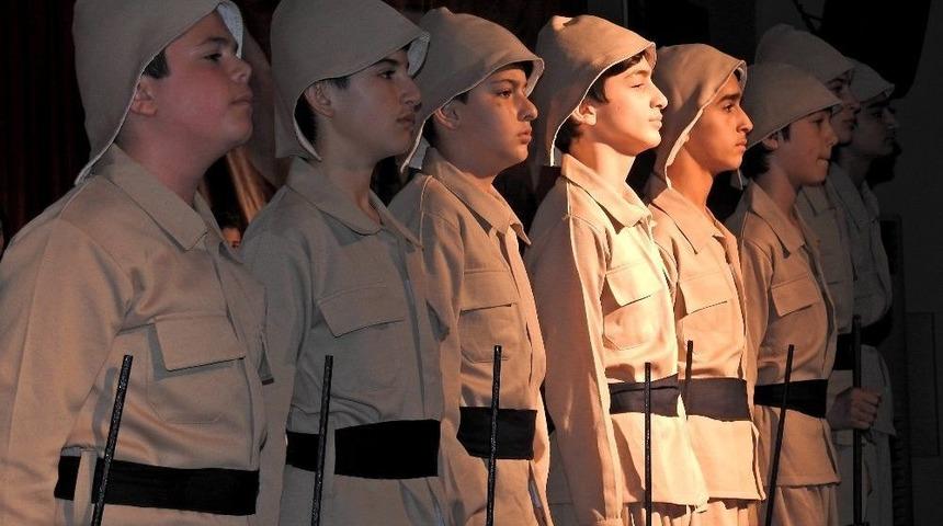 &Ccedil;anakkale Şehitleri &Ccedil;eşme&rsquo;de Anıldı