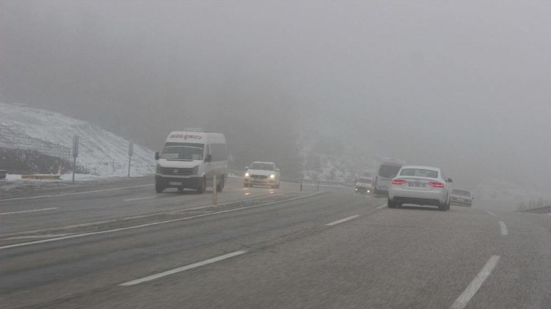 Denizli-antalya Karayolunda Ulaşıma Kar Ve Yoğun Sis Engeli
