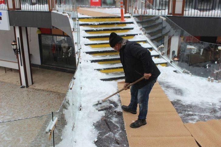 Denizli-antalya Karayolunda Ulaşıma Kar Ve Yoğun Sis Engeli G1