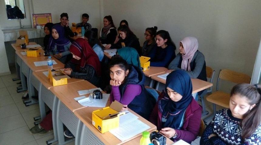 Midyat Emniyeti &Ouml;ğrencilere Fotoğraf Kursu Veriyor