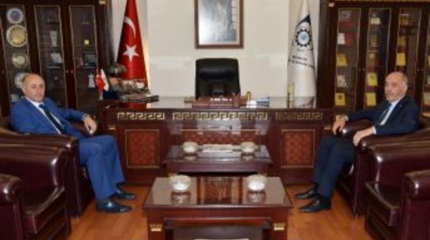 Vali Azizoğlu&rsquo;ndan Başkan Y&uuml;celik&rsquo;e Tebrik Ziyareti