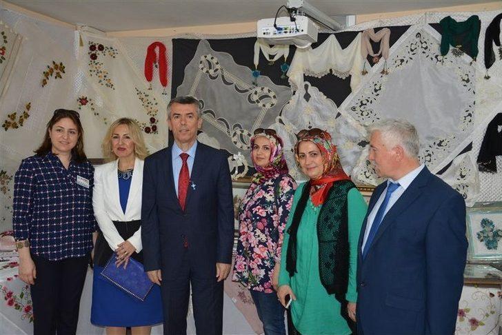 Edremit’te Karma El Sanatları Sergisi Açıldı G4