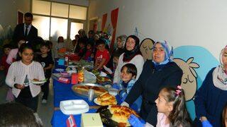 Okul Aile Birliğinden Kermes