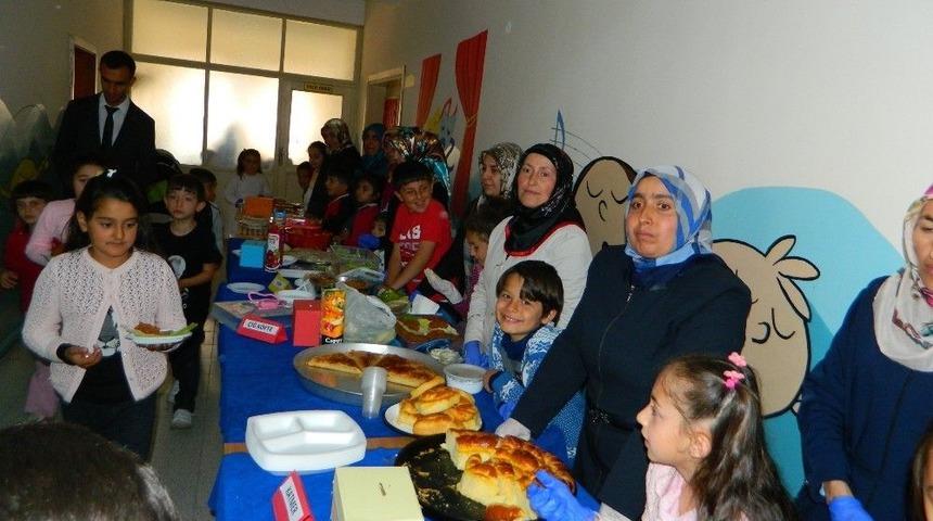 Okul Aile Birliğinden Kermes