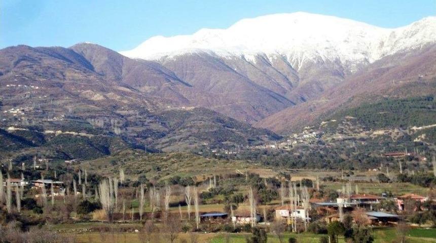 Kar İzmir&rsquo;e Bozdağ&rsquo;dan Giriş Yaptı