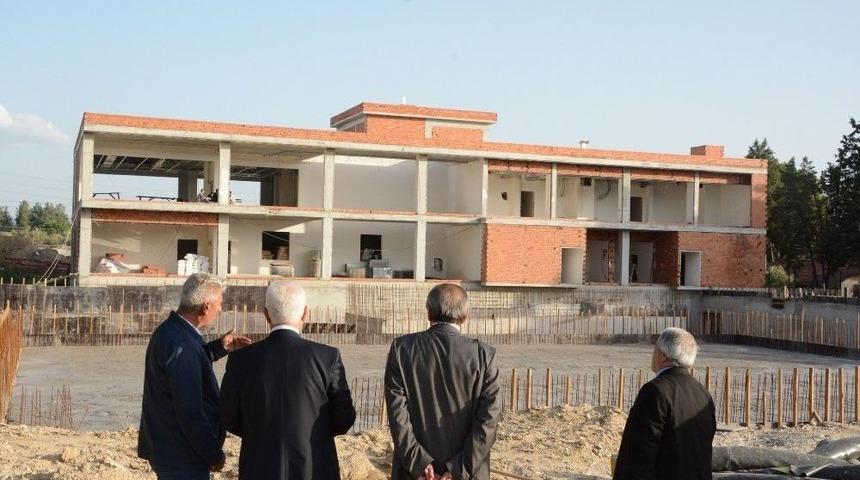 Yatağan A&ccedil;ıky&uuml;zme Havuzu Ve Spor Salonu Tamamlanıyor