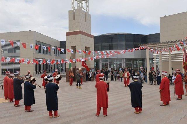 Kmü, Halk Oyunları Ve Mehter Marşları İle Şenlendi