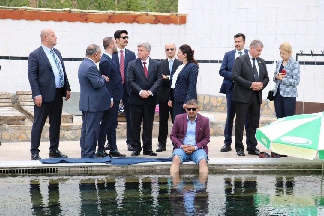 Makedonya Cumhurbaşkanı Ivanov &rsquo;doktor Balıklar&rsquo;a Hayran Kaldı