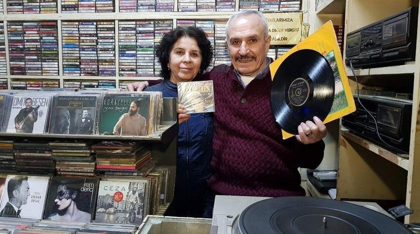 1960&rsquo;lardan Bu Yana Sakladığı Taş Plaklar Yeniden G&ouml;zde Oldu