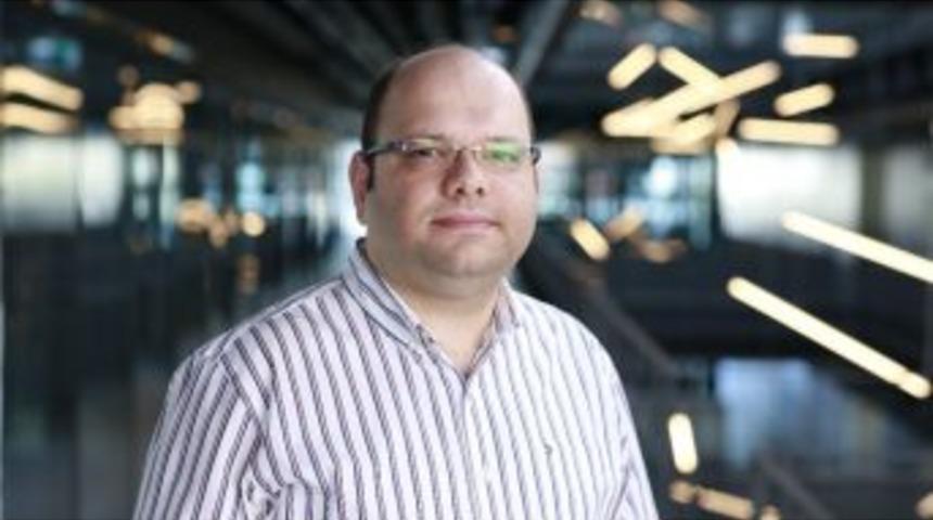 Ag&uuml; &Ouml;ğretim &Uuml;yesi Do&ccedil;. Dr. Mutlug&uuml;n&rsquo;e T&uuml;ba&rsquo;dan &Ouml;d&uuml;l