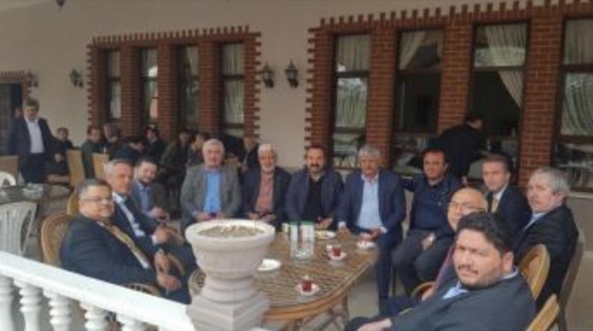 Başkan Yağcı&rsquo;dan Ak Parti S&ouml;ğ&uuml;t İl&ccedil;e Başkanı İpek&ccedil;i&rsquo;ye Ge&ccedil;miş Olsun Ziyareti