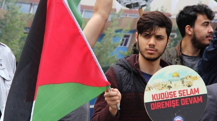 B&uuml;y&uuml;kel&ccedil;iliğin Kud&uuml;s&rsquo;e Taşınmasına Tepki