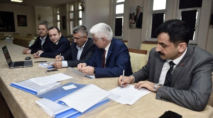 Mamak Belediyesi B&uuml;nyesindeki Taşeron İş&ccedil;iler İ&ccedil;in Kadro Sınavı Başladı