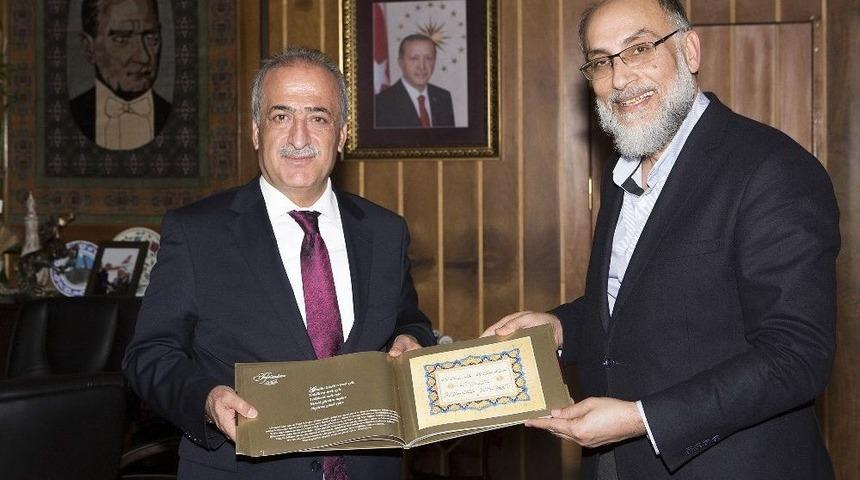 Rekt&ouml;r &Ccedil;omaklı: &ldquo;filistin Bize Selahaddin Eyyubi&rsquo;den Emanet&rdquo;