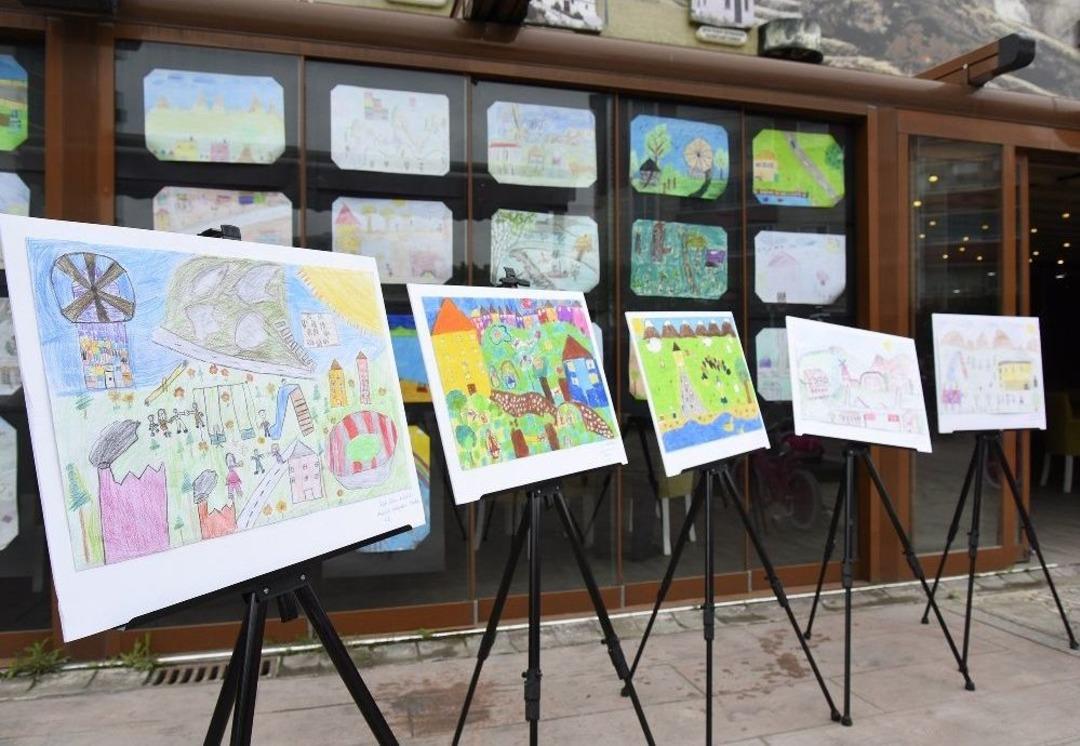 &Ouml;ğrenciler Hayallerindeki Tekkek&ouml;y&rsquo;&uuml; Resmetti