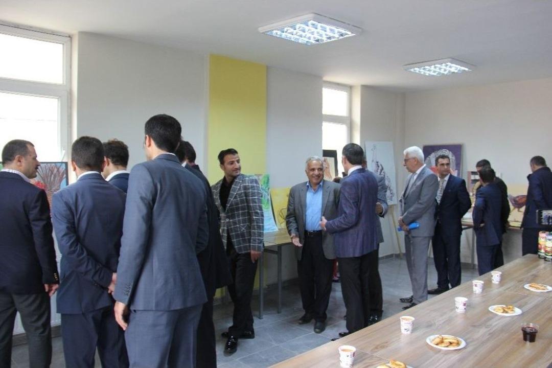 K&ouml;y Okulu &Ouml;ğrencilerden Karma Resim Sergisi