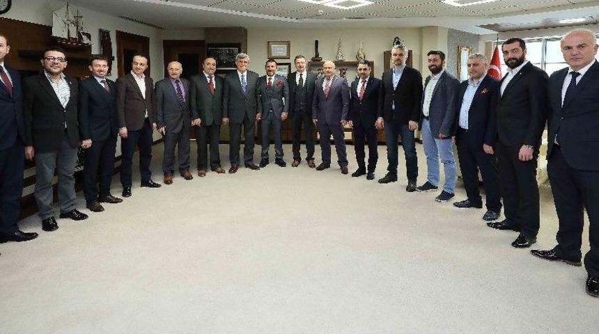 Trabzonlular&rsquo;dan Başkan Karaosmanoğlu&rsquo;na Teşekk&uuml;r