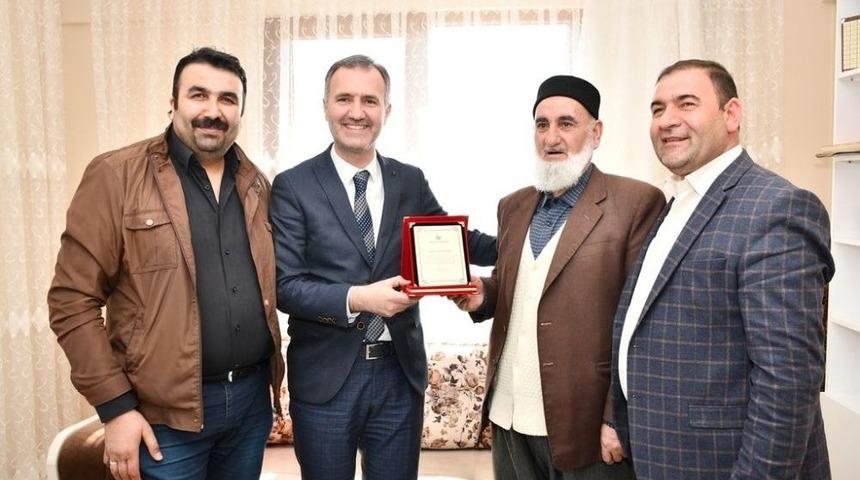 Vergisini D&uuml;zenli &Ouml;deyenler &Ouml;d&uuml;llendirildi