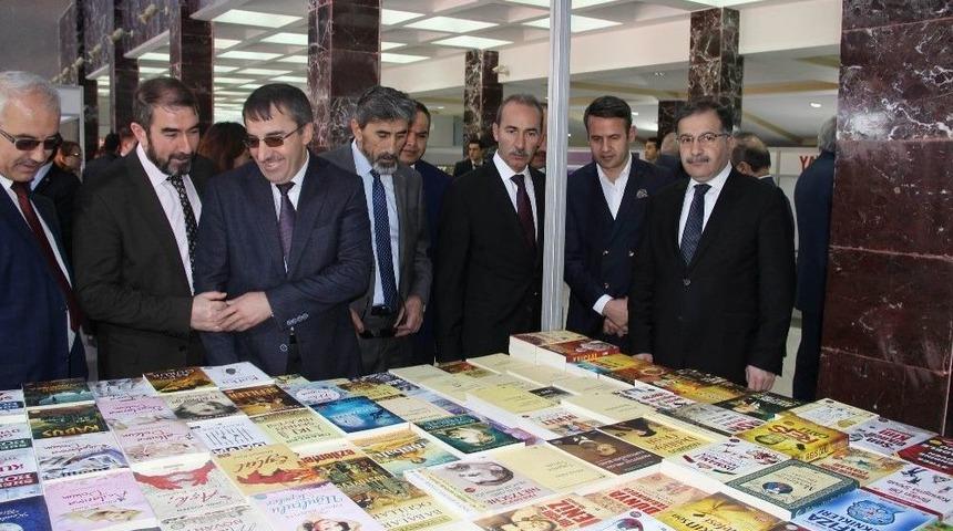 Sivas&rsquo;ta Bilim, K&uuml;lt&uuml;r, Sanat Ve Kitap Şenliği