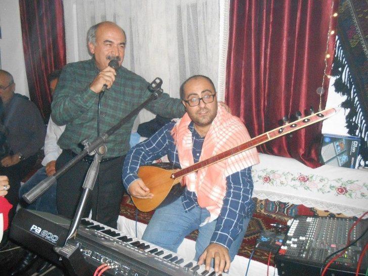 Türkmen Usulü ‘’görücü Usulü Kız İsteme’’ Oyununu Sahnelediler G3