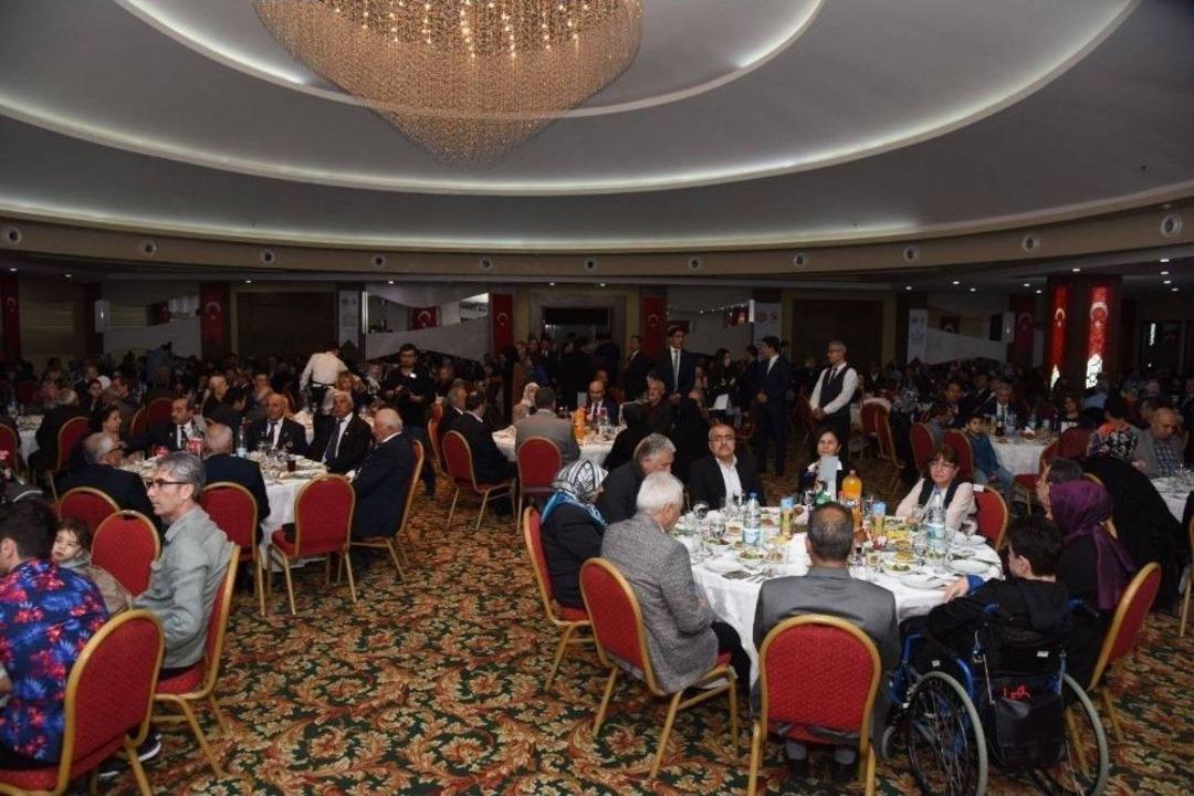 Şehit Yakınları Ve Gaziler Onuruna Akşam Yemeği