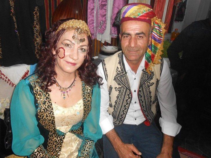 Türkmen Usulü ‘’görücü Usulü Kız İsteme’’ Oyununu Sahnelediler G5