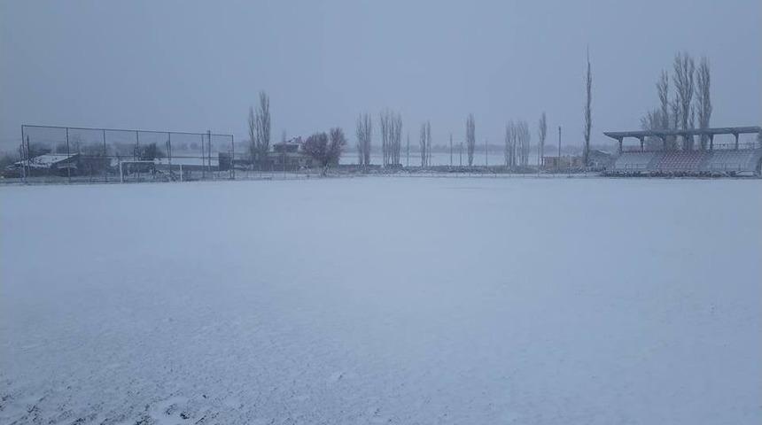 Acıg&ouml;l&rsquo;e Mevsimin İlk Karı Yağdı