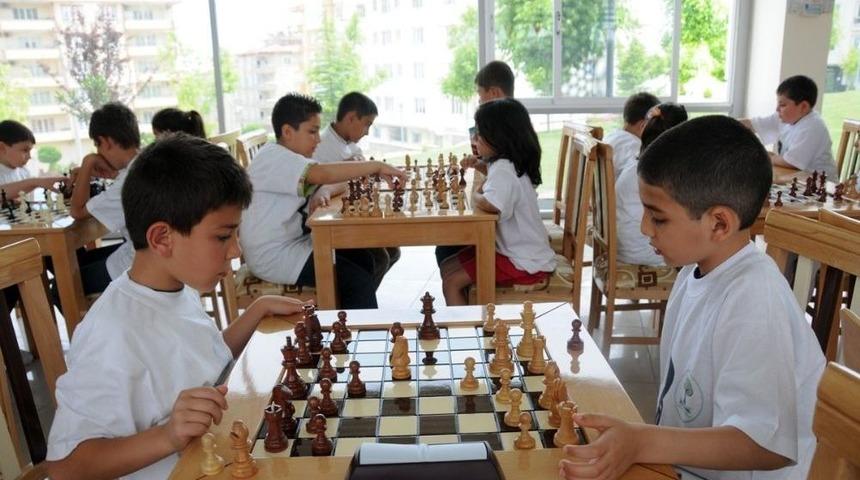 Spora Yeni Başlayanlar İle Dünya Şampiyonları Aynı Kulüpte