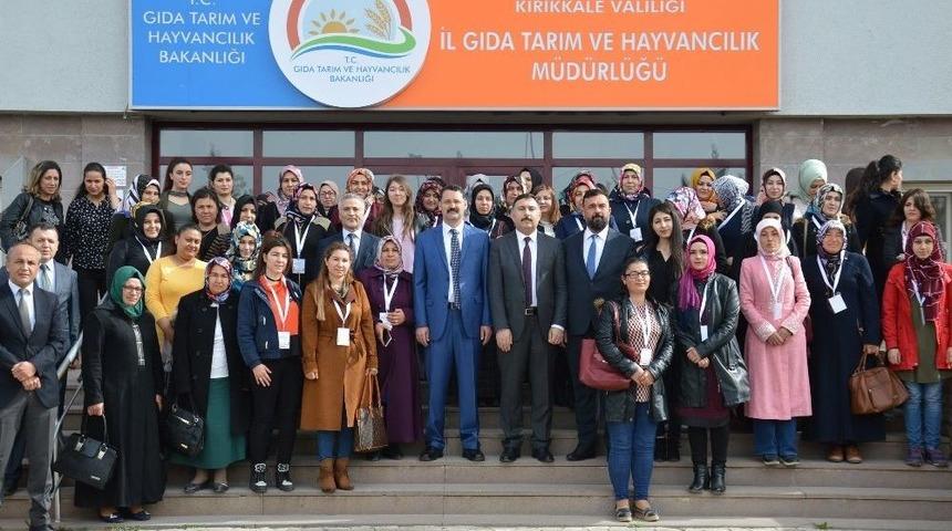 Tarımda Gen&ccedil; Kadınlar G&uuml;&ccedil;leniyor