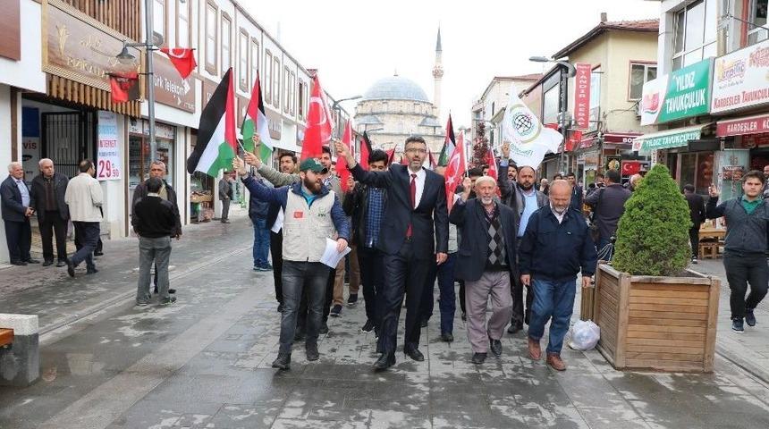 Yozgat&rsquo;ta Vatandaşlar Kud&uuml;s İ&ccedil;in Meydanlara İndi
