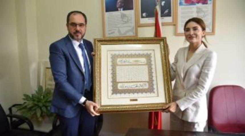 Başkan Ayaz&rsquo;dan İl&ccedil;e Sağlık M&uuml;d&uuml;r&uuml; Set&rsquo;e Ziyaret