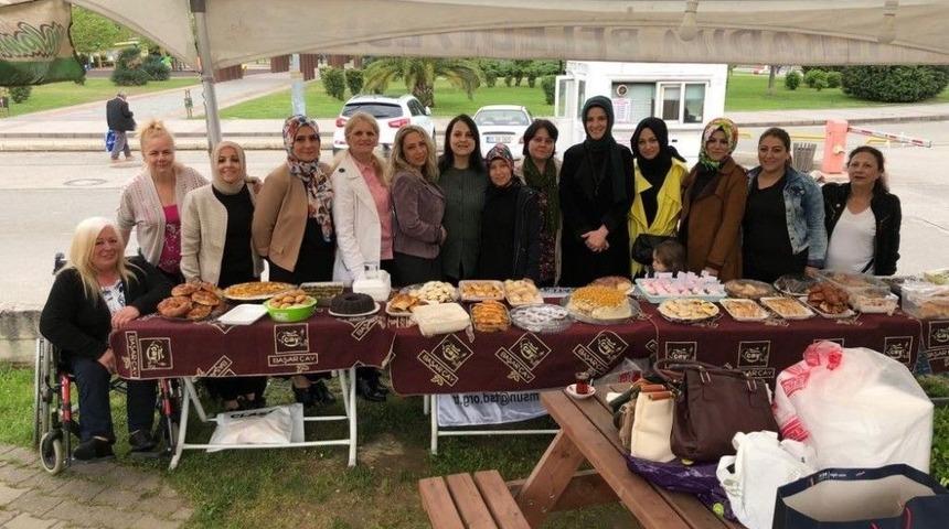 Ak Parti Kadın Kollarından Engellilere Destek