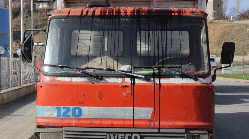 Ceza Yazılmasına Sinirlenince Kamyonunu Yakmak İstedi