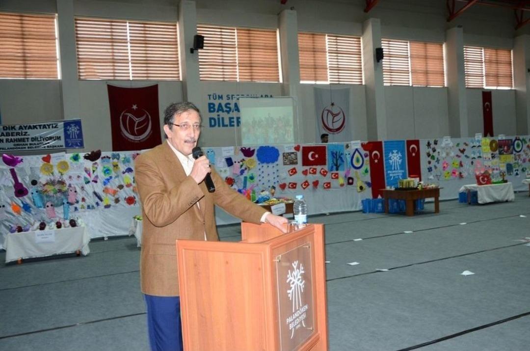 Paland&ouml;ken Belediyesi Kreşinde Minikler İlk Karne Heyecanı Yaşadı