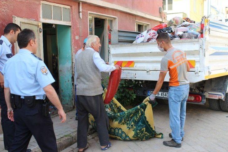 Evden 5 Kamyon Çöp Çıktı G2