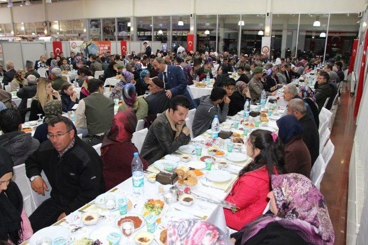 Başkan Tutal, Şehit Ve Gazilerle Bir Araya Geldi G2