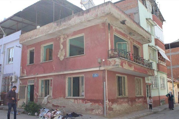 Evden 5 Kamyon Çöp Çıktı G4