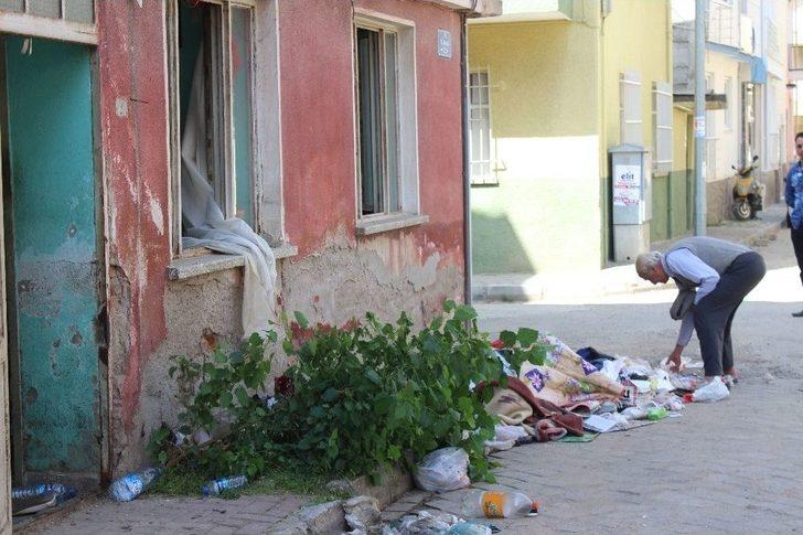 Evden 5 Kamyon Çöp Çıktı G5