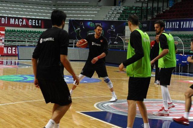 Ünlü Basketbolcu Semih Erden’den Rasim Ozan Kütahyalı’ya Tepki