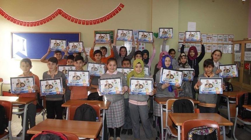 Kocaeli B&uuml;y&uuml;kşehir Belediyesi &Ccedil;ocukların Y&uuml;z&uuml;n&uuml; G&uuml;ld&uuml;r&uuml;yor