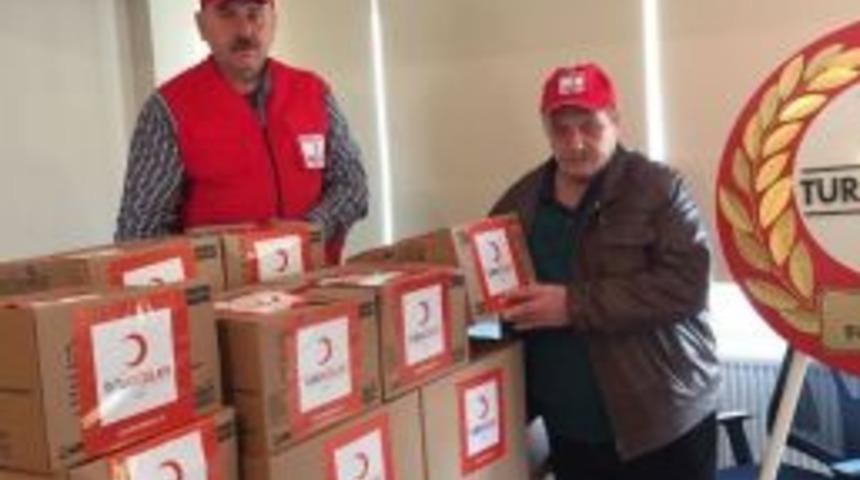 Kızılay&rsquo;dan Mehmet&ccedil;iğe &Ccedil;ikolata