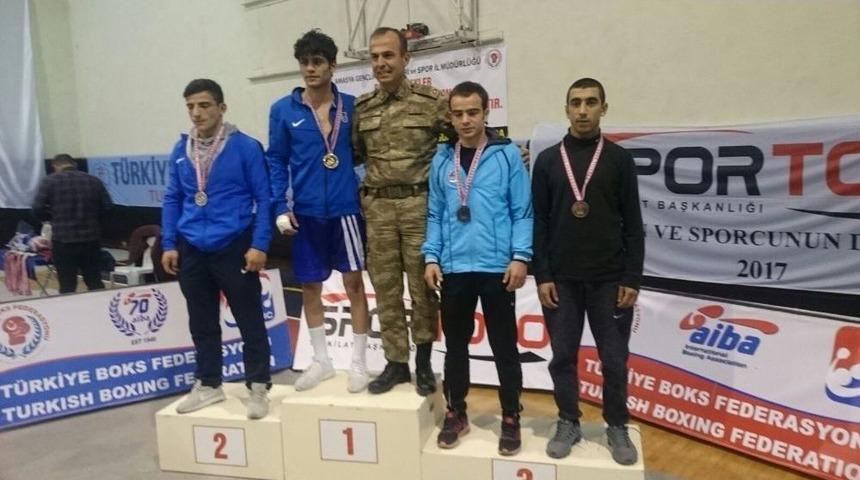 Kağıtsporlu Boks&ouml;rlerden 3 Madalya