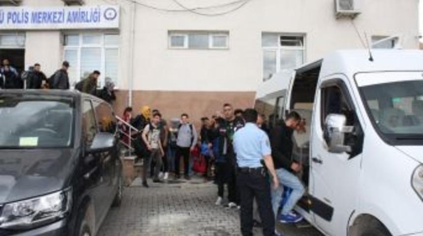 Edirne&rsquo;de Suriye Uyruklu 31 Ka&ccedil;ak G&ouml;&ccedil;men Yakalandı