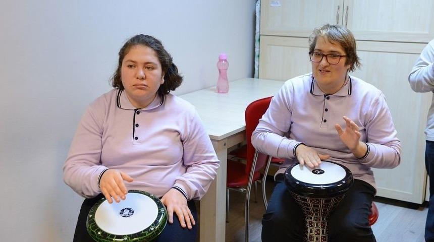 Onlar &Ouml;ncelikli Bireyler