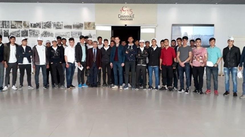 Ağrılı &Ccedil;ocuklar Başakşehir - Beşiktaş Ma&ccedil;ını İzledi